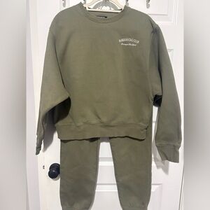 Brunette The Label Olive Green Babes Supporting Babes Crewneck & Joggers